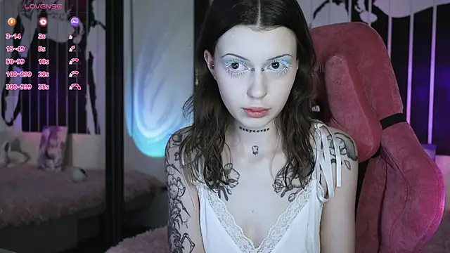 Snapshot of prettybones chatting on February 2025 01:36:01 AM prettybones online show from February 2025 01:36:01 AM