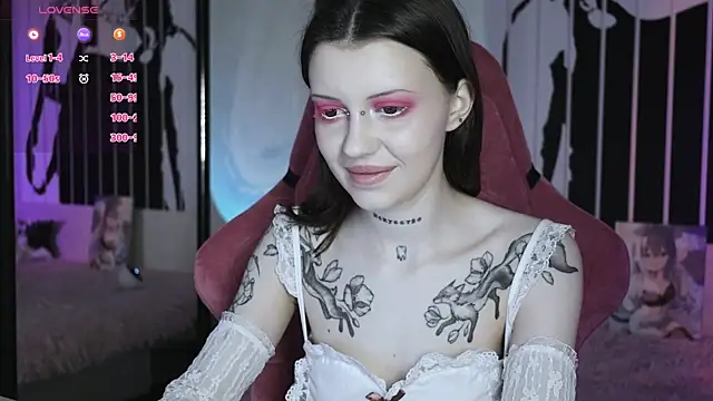 Snapshot of prettybones chatting on March 2025 10:00:02 AM prettybones online show from March 2025 10:00:02 AM