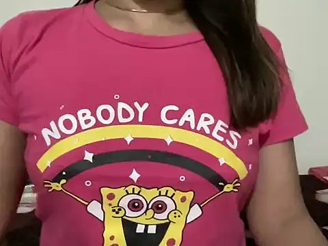 Queen-of-hearts55 online show from December 2024 08:01:02 PM