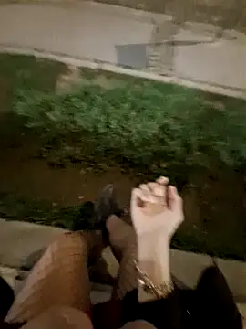 Snapshot of SexyErola27 chatting on December 2024 05:33:02 PM SexyErola27 online show from December 2024 05:33:02 PM