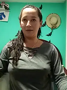 emilypoppy3 online show from December 2024 10:12:01 PM