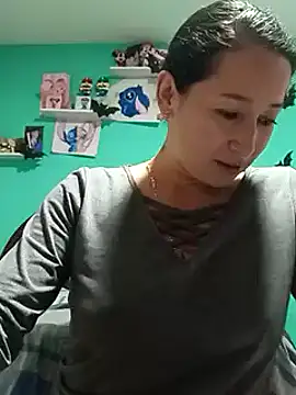 emilypoppy3 online show from December 2024 02:44:01 PM