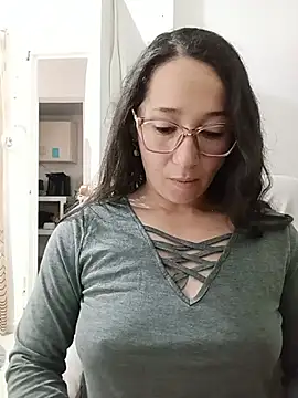 emilypoppy3 online show from July 2026 06:13:01 PM
