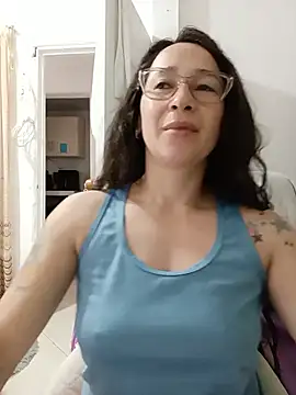 emilypoppy3 online show from July 2026 07:27:02 PM