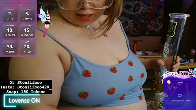 Snapshot of Stoniiiboo chatting on February 2025 04:28:01 PM Stoniiiboo online show from February 2025 04:28:01 PM