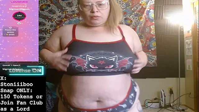 Snapshot of Stoniiiboo chatting on March 2026 03:51:01 PM Stoniiiboo online show from March 2026 03:51:01 PM