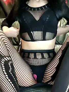 Snapshot of Melody87 chatting on January 2025 11:02:02 PM Melody87 online show from January 2025 11:02:02 PM