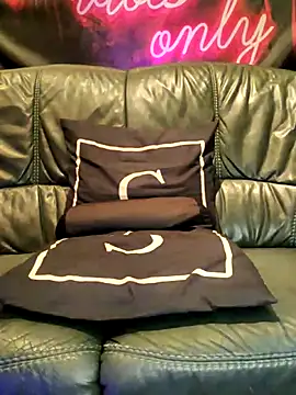 Snapshot of Melody87 chatting on March 2025 08:40:02 PM Melody87 online show from March 2025 08:40:02 PM