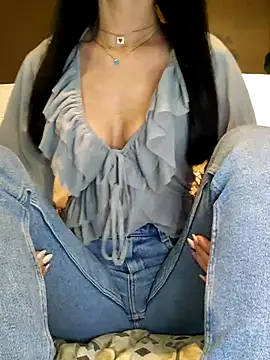 Snapshot of Melody87 chatting on November 2025 08:00:01 PM Melody87 online show from November 2025 08:00:01 PM