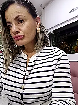 sweetfantasyy69 online show from May 2026 01:13:01 AM