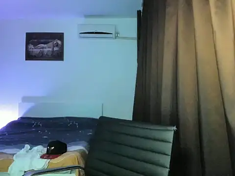 Snapshot of Dreamboy24 chatting on April 2026 07:15:01 PM Dreamboy24 online show from April 2026 07:15:01 PM