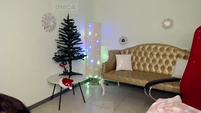 Snapshot of Lily_flower7 chatting on December 2024 03:43:01 AM Lily flower7 online show from December 2024 03:43:01 AM