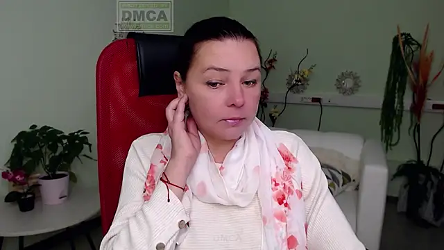 Snapshot of Lily_flower7 chatting on October 2025 06:08:02 AM Lily flower7 online show from October 2025 06:08:02 AM