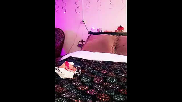 samone9 online show from October 2025 07:52:01 PM