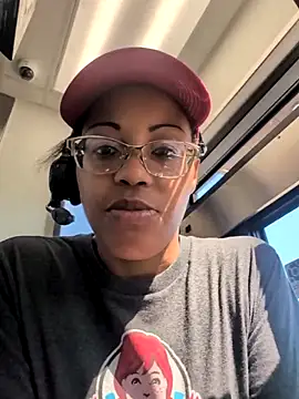 samone9 online show from April 2026 03:50:01 PM