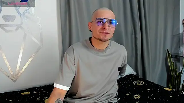 Aron-santoro online show from December 2024 11:55:01 PM