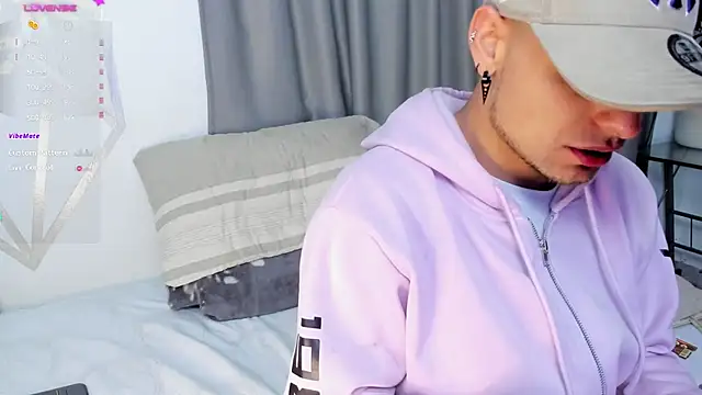 Aron-santoro online show from February 2025 04:31:01 AM