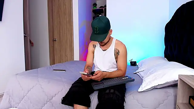 Aron-santoro online show from July 2026 04:33:02 PM
