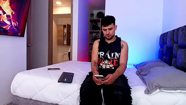 Aron-santoro online show from July 2026 08:51:02 PM