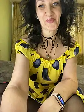 Snapshot of Katie-n chatting on February 2025 07:12:02 AM Katie-n online show from February 2025 07:12:02 AM