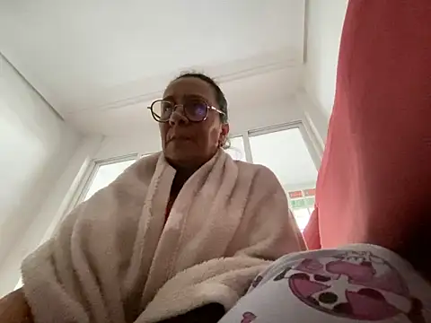 sweeviolet online show from January 2025 08:43:02 AM