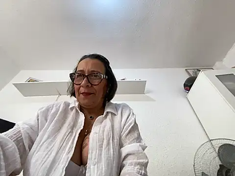 sweeviolet online show from March 2026 01:47:01 PM