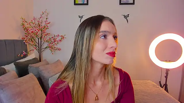 im sarah34 online show from December 2024 03:58:01 AM