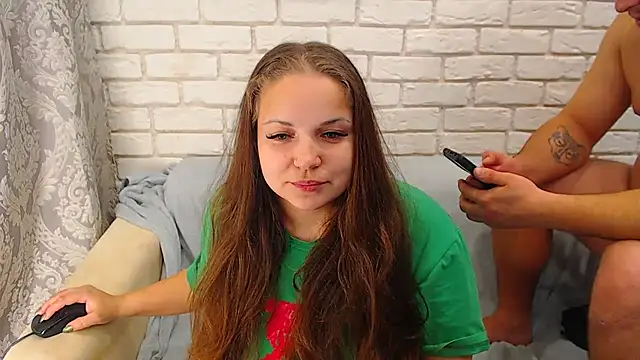 Crazyy girl  online show from December 2024 05:35:02 PM