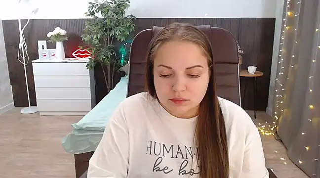 Crazyy girl  online show from March 2025 11:39:02 AM