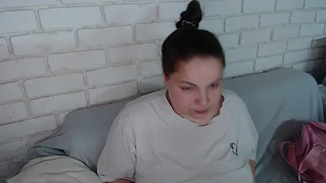 Crazyy girl  online show from May 2026 05:29:01 PM