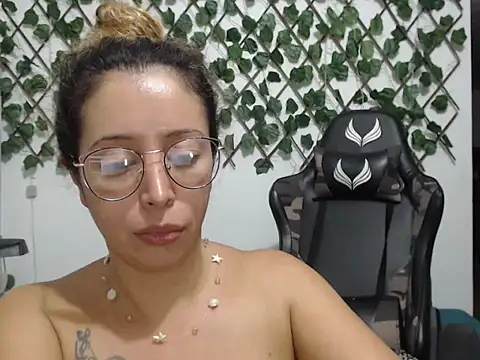 jeiana4u online show from April 2026 02:49:02 AM