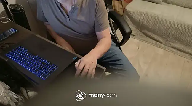 Snapshot of lolacharly@xh chatting on January 2025 05:11:01 PM lolacharlyxh online show from January 2025 05:11:01 PM