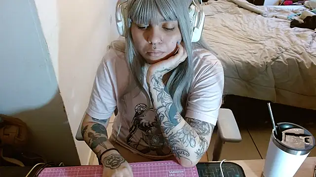 Snapshot of missangieangel chatting on January 2025 07:37:01 PM missangieangel online show from January 2025 07:37:01 PM