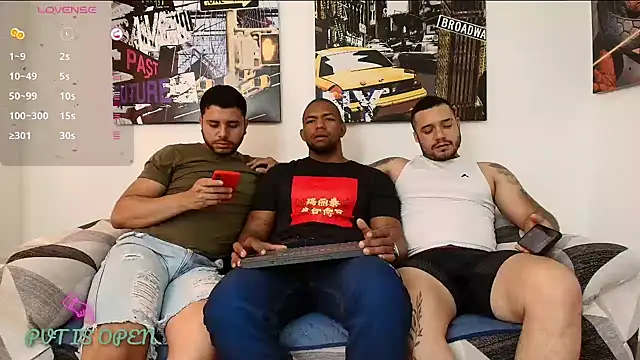 Snapshot of hott_dicks chatting on January 2025 06:28:01 PM hott dicks online show from January 2025 06:28:01 PM