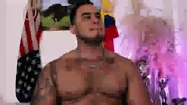 Snapshot of MikeBlame chatting on March 2025 02:40:02 PM MikeBlame online show from March 2025 02:40:02 PM