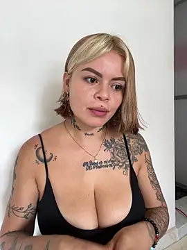 Snapshot of ivanna_rivera chatting on May 2026 06:15:02 PM ivanna rivera online show from May 2026 06:15:02 PM