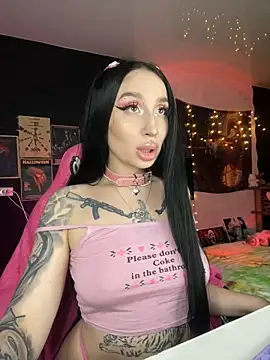 Snapshot of Molly__Moon chatting on December 2024 05:39:02 AM Molly Moon online show from December 2024 05:39:02 AM