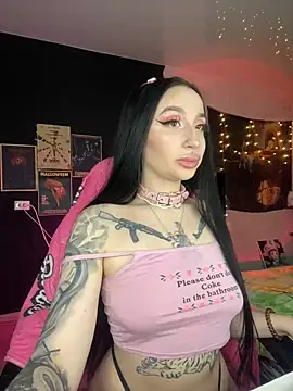 Snapshot of Molly__Moon chatting on December 2024 05:32:01 AM Molly Moon online show from December 2024 05:32:01 AM