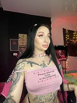 Snapshot of Molly__Moon chatting on December 2024 08:36:02 AM Molly Moon online show from December 2024 08:36:02 AM