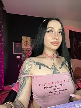 Snapshot of Molly__Moon chatting on February 2025 07:23:01 AM Molly Moon online show from February 2025 07:23:01 AM