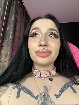 Snapshot of Molly__Moon chatting on March 2025 08:19:02 AM Molly Moon online show from March 2025 08:19:02 AM