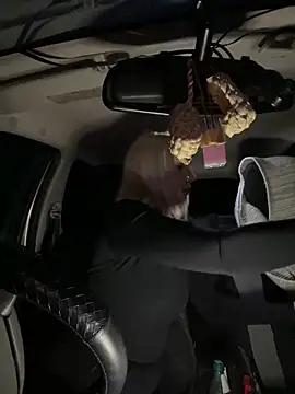 Snapshot of MerlinDave chatting on December 2024 01:43:01 AM MerlinDave online show from December 2024 01:43:01 AM