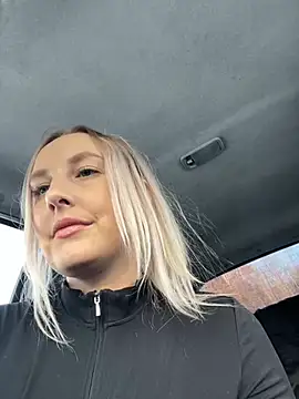 Snapshot of MerlinDave chatting on December 2024 01:47:02 AM MerlinDave online show from December 2024 01:47:02 AM