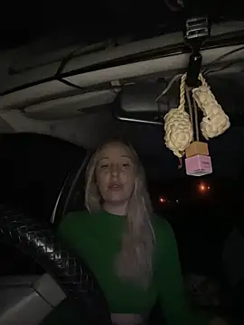 Snapshot of MerlinDave chatting on December 2024 01:25:01 AM MerlinDave online show from December 2024 01:25:01 AM