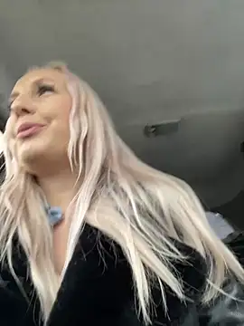 Snapshot of MerlinDave chatting on December 2024 05:31:02 AM MerlinDave online show from December 2024 05:31:02 AM