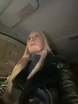 Snapshot of MerlinDave chatting on January 2025 02:10:01 AM MerlinDave online show from January 2025 02:10:01 AM