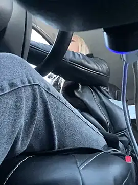 Snapshot of MerlinDave chatting on January 2025 03:11:02 AM MerlinDave online show from January 2025 03:11:02 AM