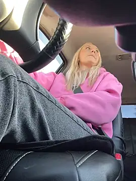 Snapshot of MerlinDave chatting on January 2025 07:05:01 AM MerlinDave online show from January 2025 07:05:01 AM