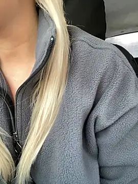 Snapshot of MerlinDave chatting on January 2025 04:26:01 AM MerlinDave online show from January 2025 04:26:01 AM