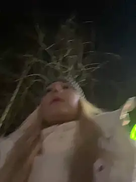 Snapshot of MerlinDave chatting on February 2025 12:49:01 AM MerlinDave online show from February 2025 12:49:01 AM